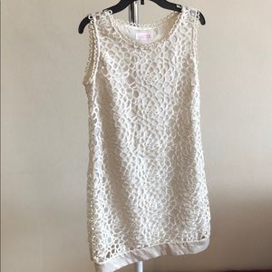 Shift sleeveless rose lace dress in white
